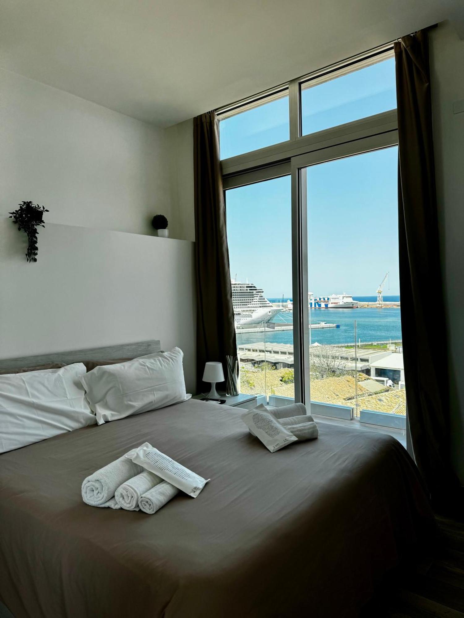 Palermo Inn Marina Exclusive View Eksteriør billede